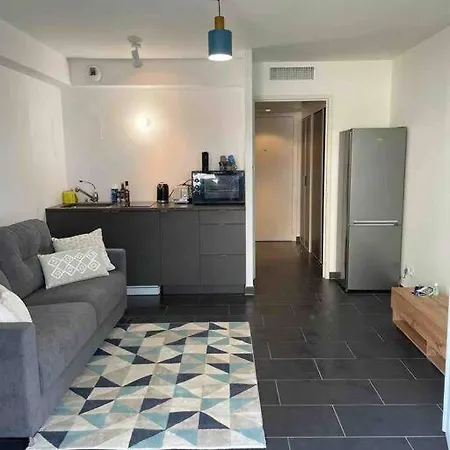 Rare Equipe, 5 Min Des Plages +parking Appartement Menton